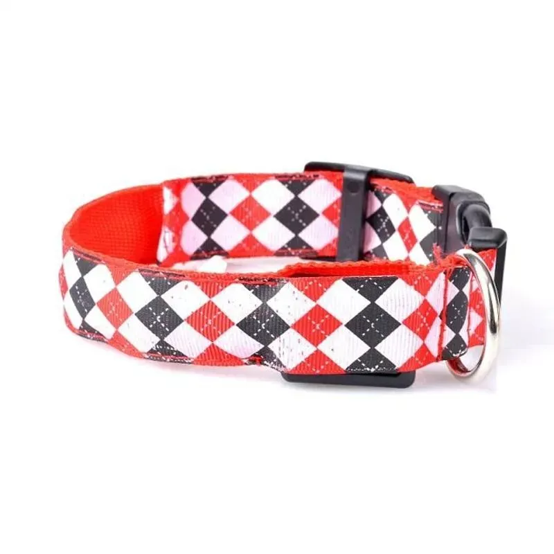 Obojek pro psy s LED osvětlením v plaid vzoru, dobíjecí, velikost L (červený)