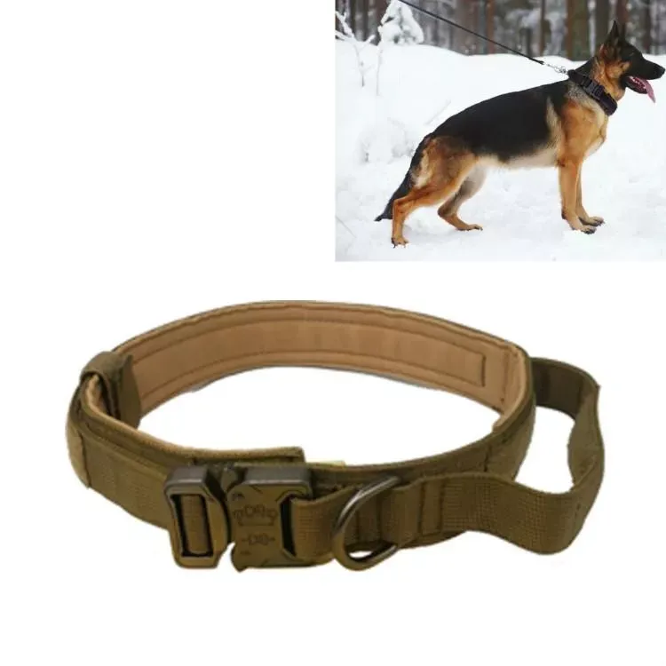 Nylonový zpevněný obojek pro psy střední a velké velikosti s nastavitelnou délkou (khaki + světle šedý knoflík)