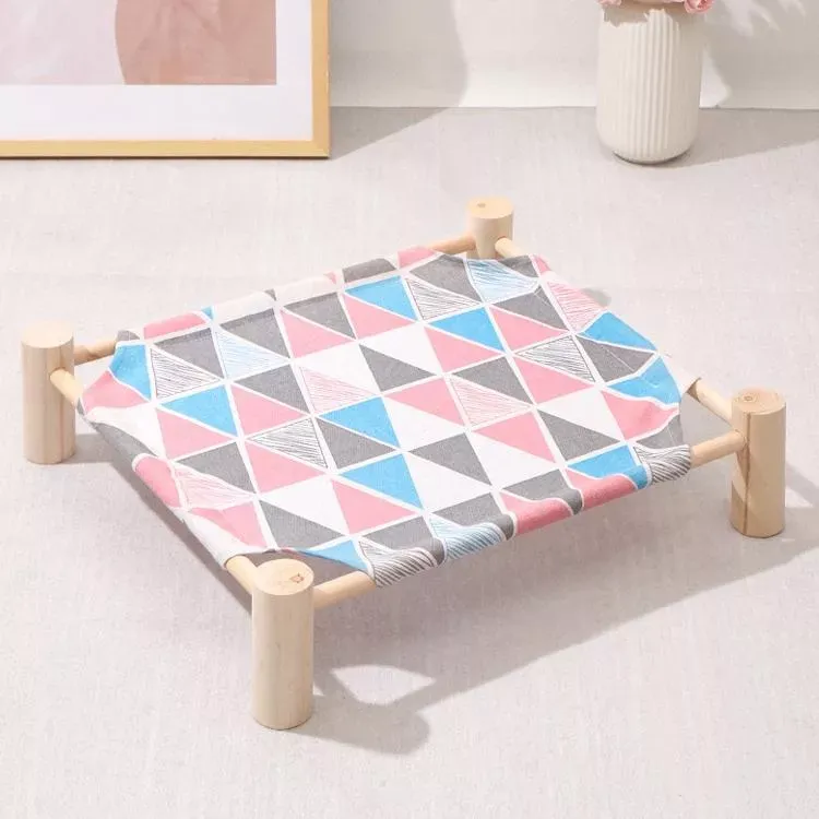 Univerzální pet bed 47x52 cm, odnímatelný a pratelný, malý, barevný trojúhelník